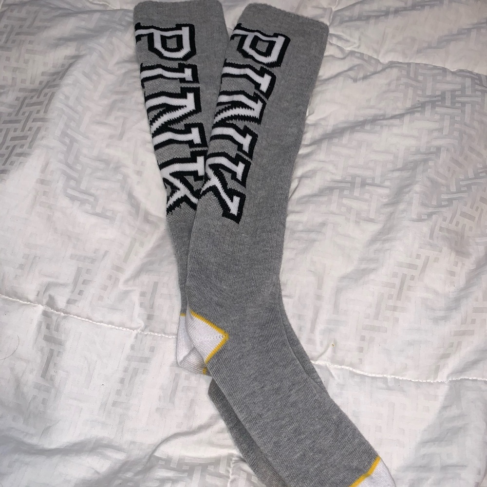 PINK VICTORIA SECRET KNEE HIGH SOCK💞